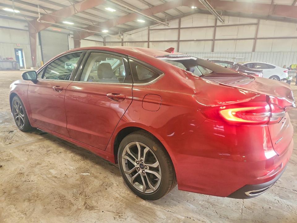 60772706 :رقم المزاد ، 3FA6P0T95LR260985 vin ، 2020 Ford Fusion مزاد بيع