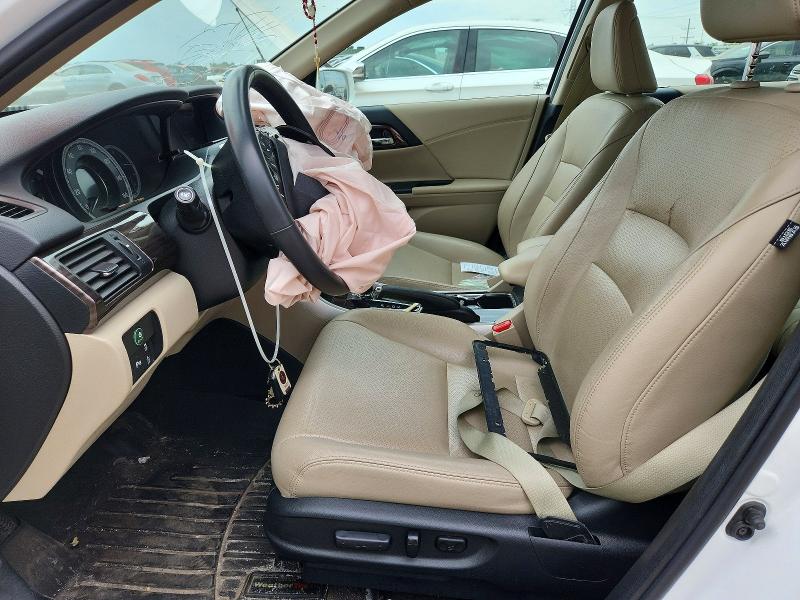 59907236 :رقم المزاد ، 1HGCR3F99GA022997 vin ، 2016 Honda Accord مزاد بيع