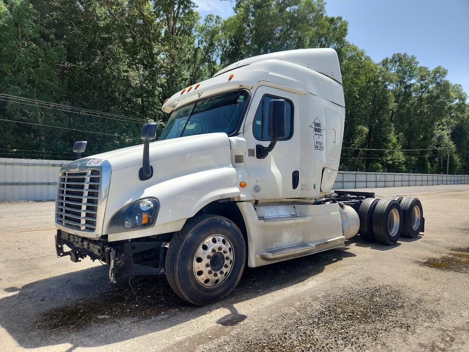 59141896 :رقم المزاد ، 1FUJGLDRXJLJY4477 vin ، 2018 Freightliner Cascadia 125 مزاد بيع