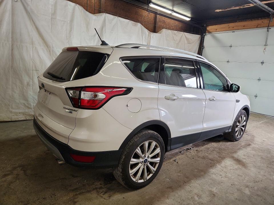Продаж на аукціоні авто 2018 Ford Escape, vin: 1FMCU9J92JUB21279, номер лоту: 60452516