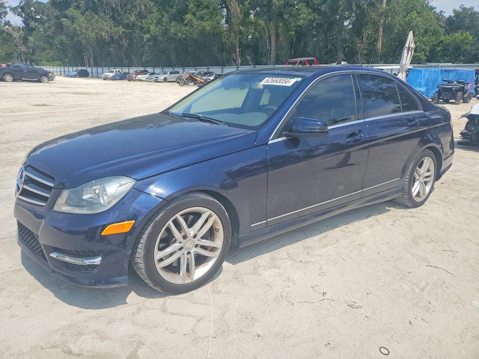2014 Mercedes-benz C მანქანა იყიდება აუქციონზე, vin: WDDGF8AB1EA891709, აუქციონის ნომერი: 62660056