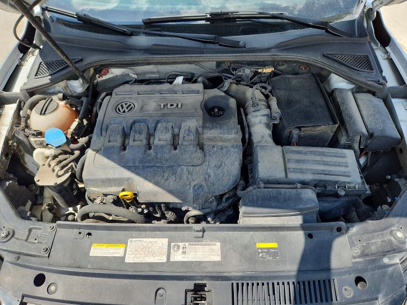 59159606 :رقم المزاد ، 1VWCV7A39FC076921 vin ، 2015 Volkswagen Passat مزاد بيع