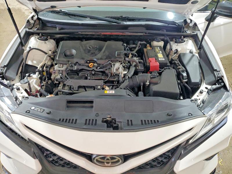 61229676 :رقم المزاد ، 4T1B11HK3KU694613 vin ، 2019 Toyota Camry مزاد بيع