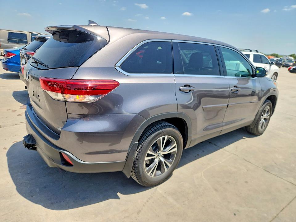 2019 Toyota Highlander მანქანა იყიდება აუქციონზე, vin: 5TDZZRFH8KS325090, აუქციონის ნომერი: 62052546