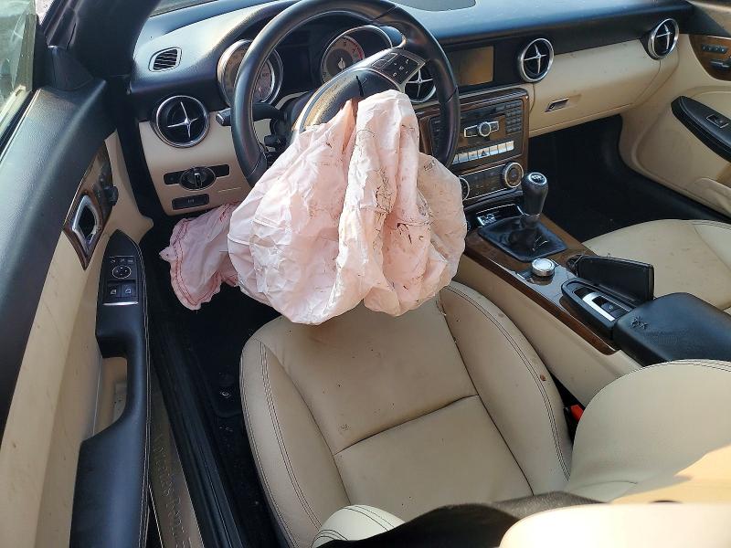 62652186 :رقم المزاد ، WDDPK4HA9FF098762 vin ، 2015 Mercedes-benz Slk مزاد بيع