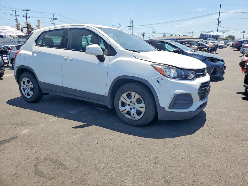 61207526 :رقم المزاد ، 3GNCJKSB4HL270522 vin ، 2017 Chevrolet Trax مزاد بيع