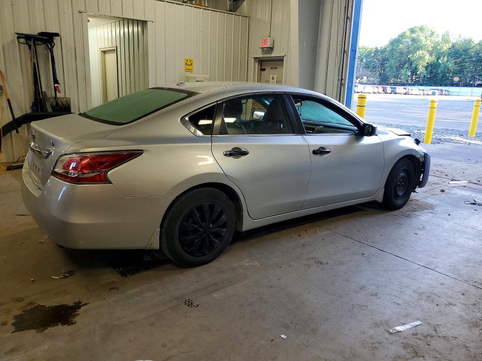 61144646 :رقم المزاد ، 1N4AL3AP0FC286227 vin ، 2015 Nissan Altima مزاد بيع