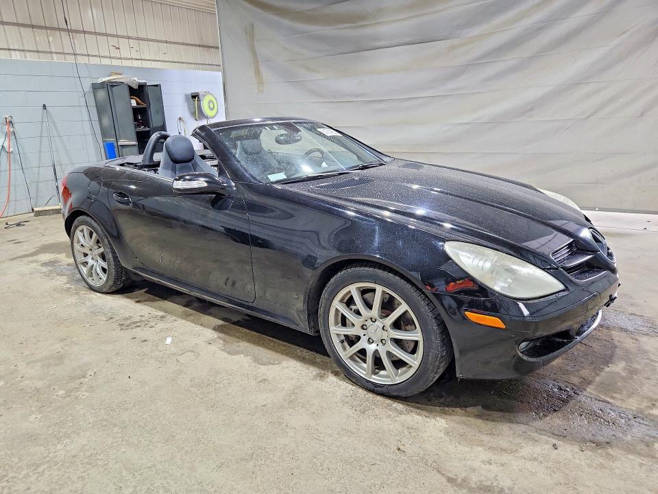 61754226 :رقم المزاد ، WDBWK56F05F034410 vin ، 2005 Mercedes-benz Slk مزاد بيع