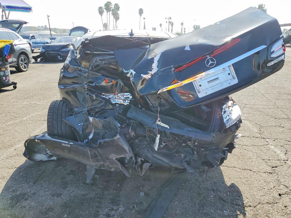62539246 :رقم المزاد ، WDDKJ5KB8EF245432 vin ، 2014 Mercedes-benz E مزاد بيع