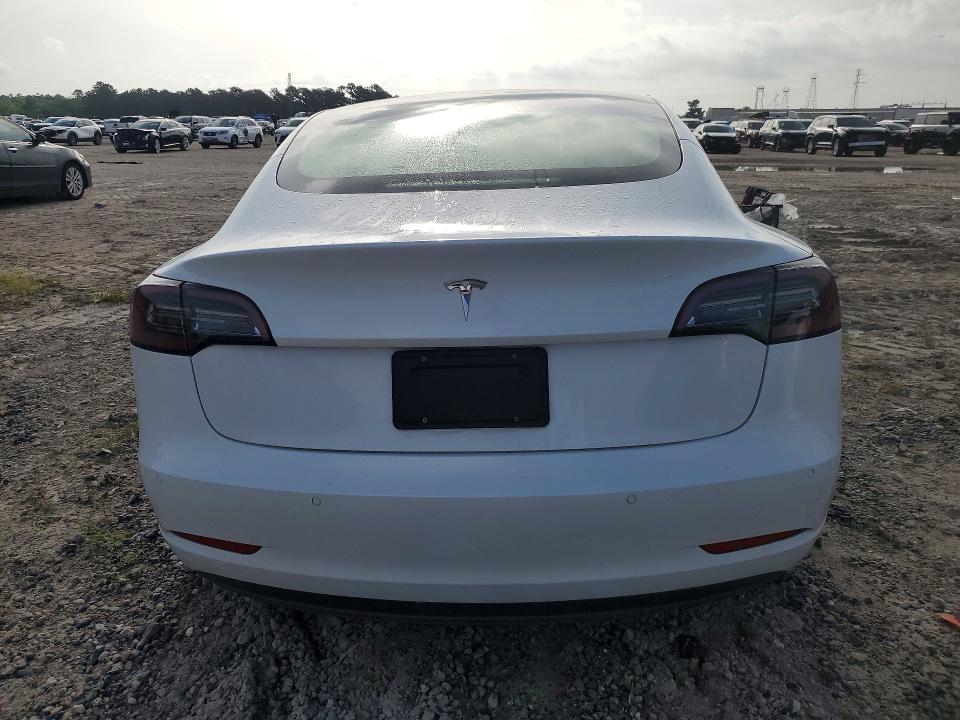 61839286 :رقم المزاد ، 5YJ3E1EA1NF315372 vin ، 2022 Tesla Model 3 مزاد بيع