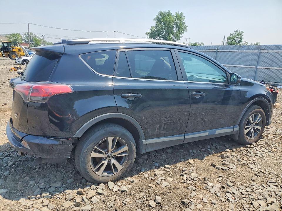 61013266 :رقم المزاد ، 2T3RFREV4JW782203 vin ، 2018 Toyota Rav4 مزاد بيع