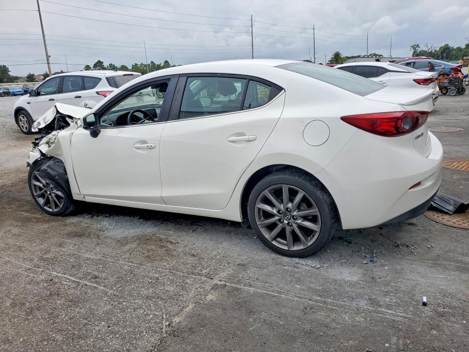 62912046 :رقم المزاد ، 3MZBN1V39JM206416 vin ، 2018 Mazda 3 مزاد بيع