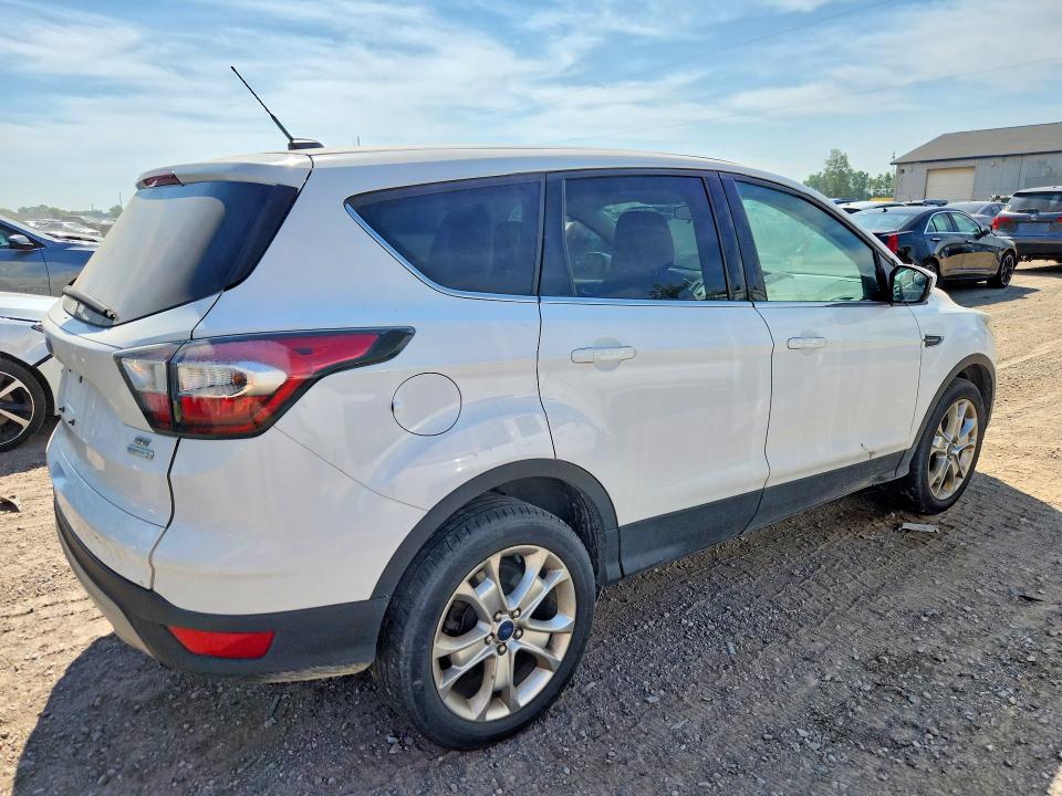 Продаж на аукціоні авто 2017 Ford Escape, vin: 1FMCU0GD0HUB16728, номер лоту: 61027736