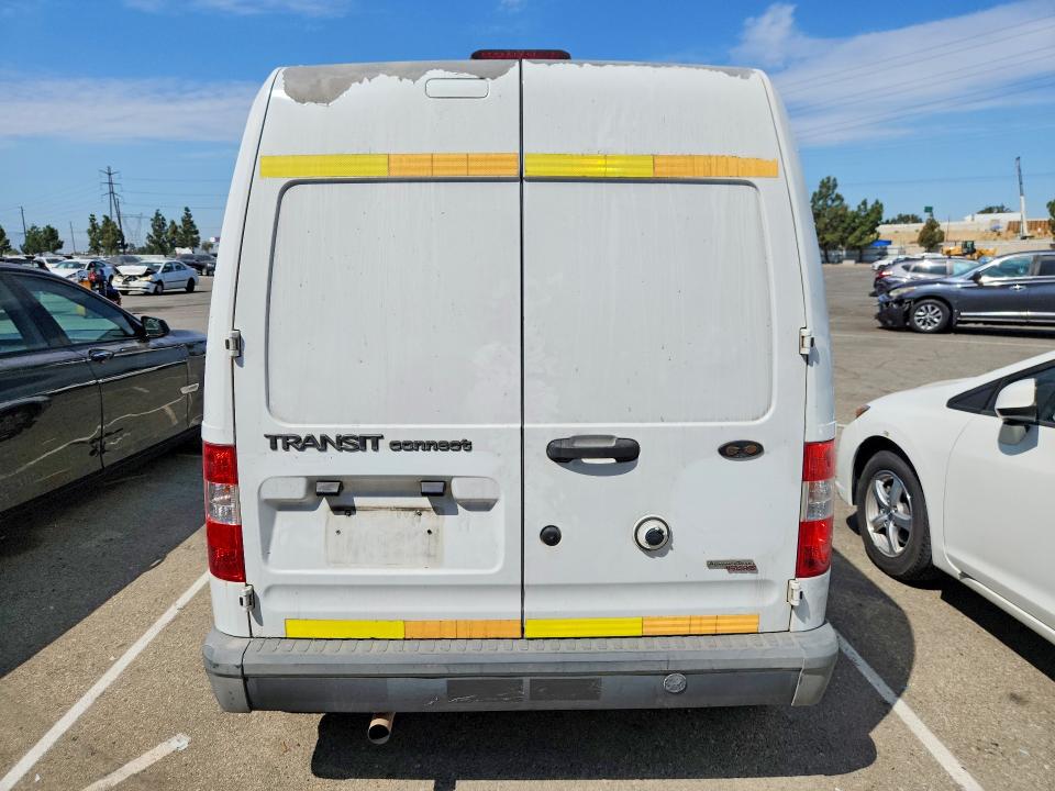 61142086 :رقم المزاد ، NM0LS7AN6DT140582 vin ، 2013 Ford Transit Connect مزاد بيع