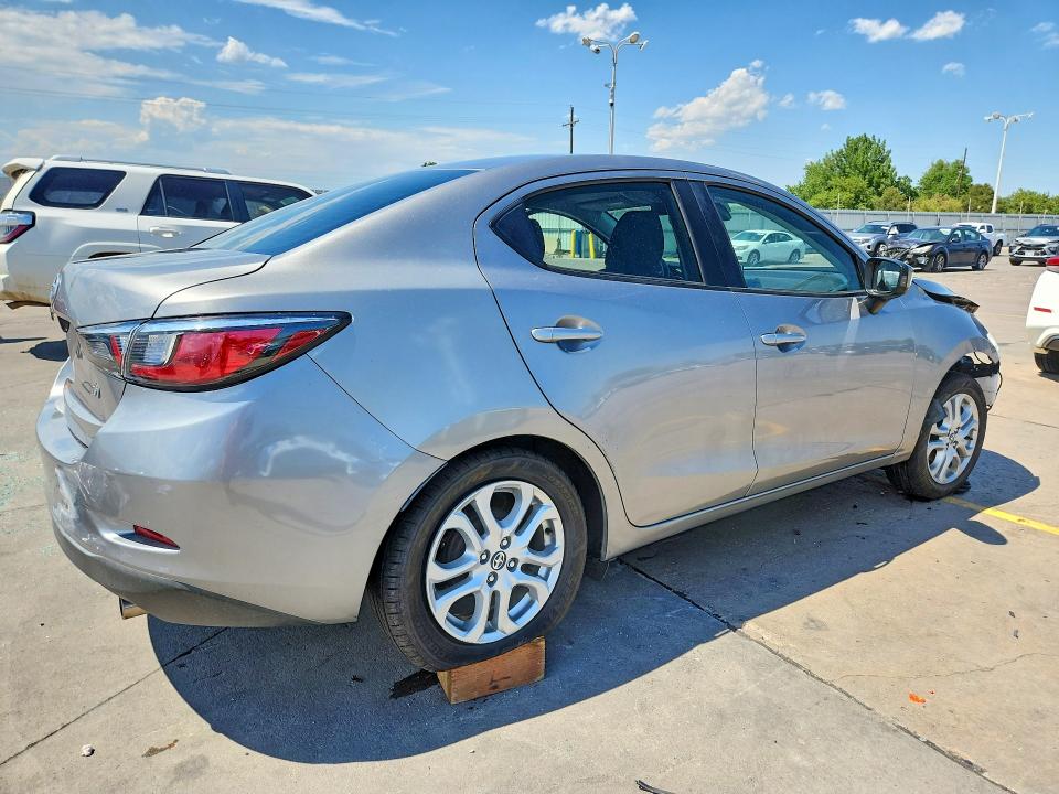 Продаж на аукціоні авто 2016 Scion Ia, vin: 3MYDLBZV1GY140286, номер лоту: 60970686