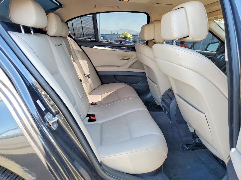 61291176 :رقم المزاد ، WBAFR1C5XBC744491 vin ، 2011 Bmw 528 مزاد بيع