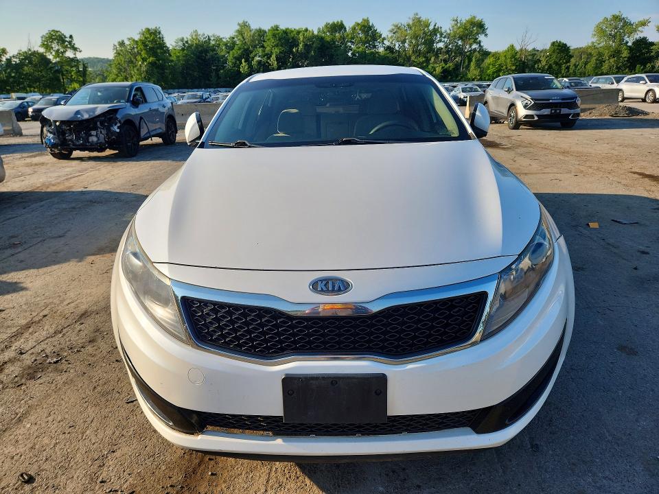 2011 Kia Optima მანქანა იყიდება აუქციონზე, vin: KNAGM4A73B5107147, აუქციონის ნომერი: 61035786