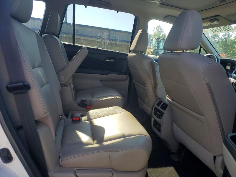 60578046 :رقم المزاد ، 5FNYF5H69NB028430 vin ، 2022 Honda Pilot مزاد بيع