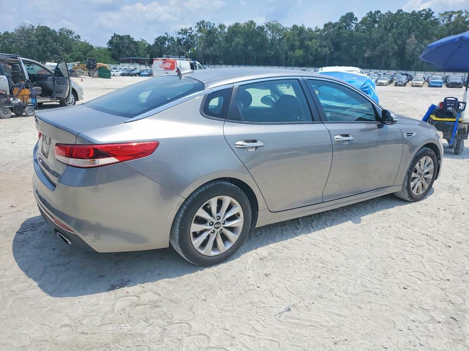 62822866 :رقم المزاد ، 5XXGT4L35HG139439 vin ، 2017 Kia Optima مزاد بيع