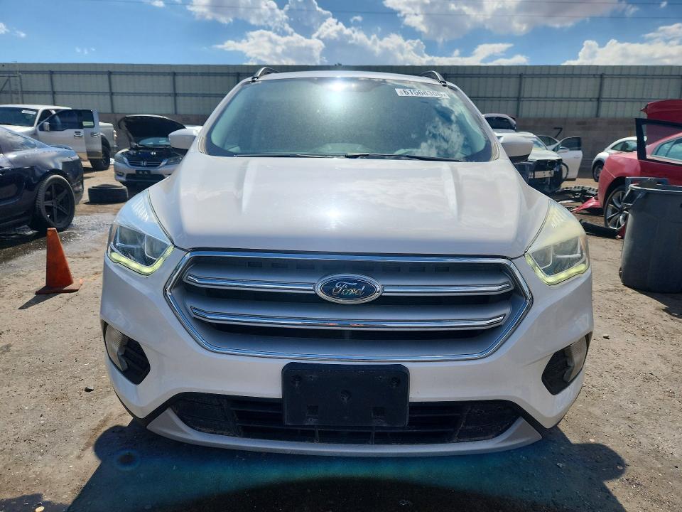 61568306 :رقم المزاد ، 1FMCU9HD4JUA34803 vin ، 2018 Ford Escape مزاد بيع