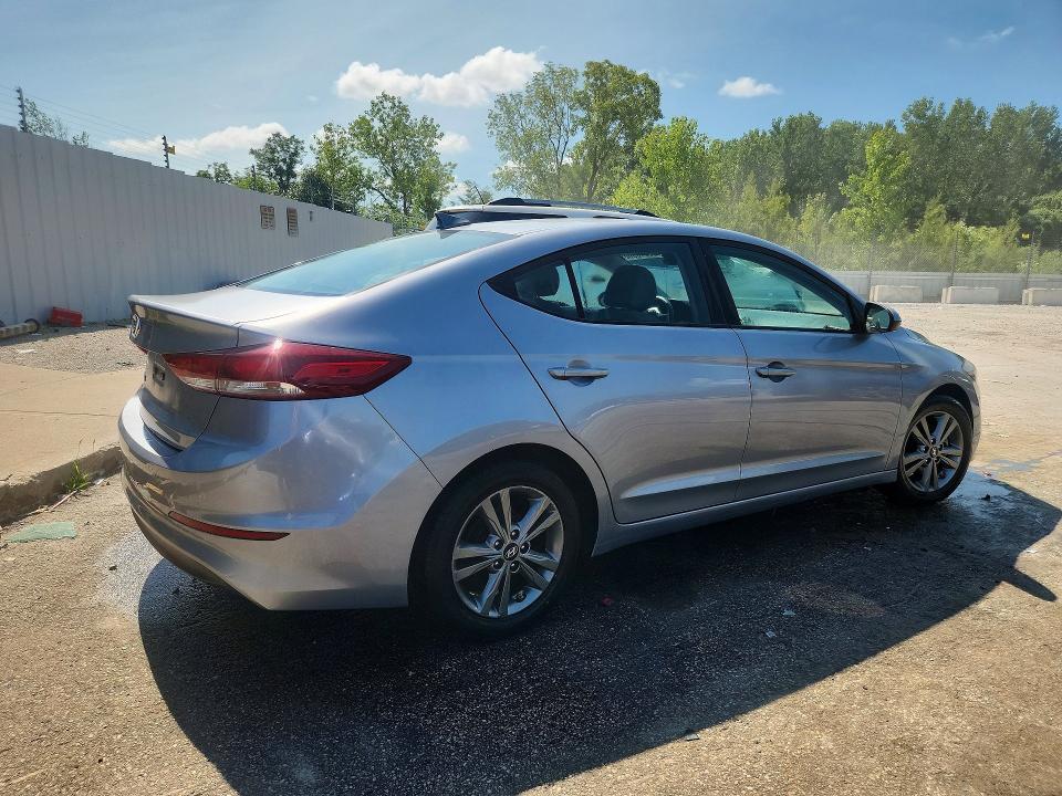 2017 Hyundai Elantra მანქანა იყიდება აუქციონზე, vin: 5NPD84LF4HH095078, აუქციონის ნომერი: 60818966