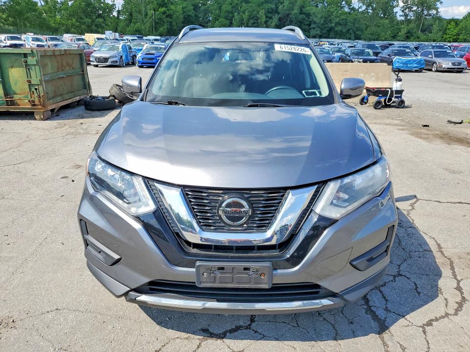 Продажа на аукционе авто 2018 Nissan Rogue, vin: KNMAT2MV6JP621653, номер лота: 61528226