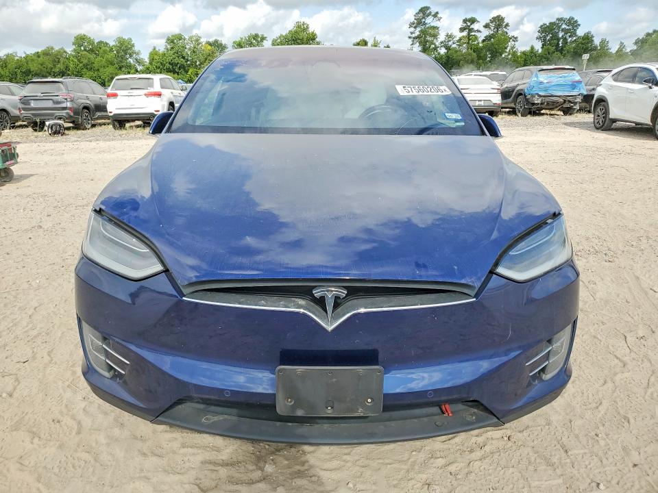 Продажа на аукционе авто 2018 Tesla Model X, vin: 5YJXCAE25JF125990, номер лота: 57560206
