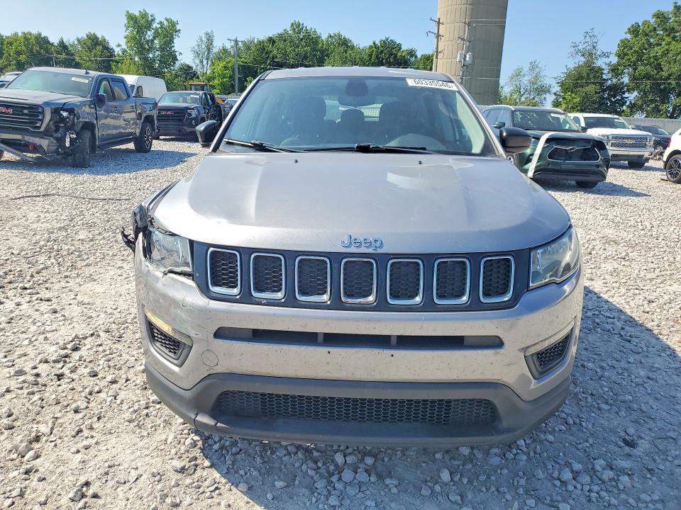 60335546 :رقم المزاد ، 3C4NJDABXJT464900 vin ، 2018 Jeep Compass مزاد بيع