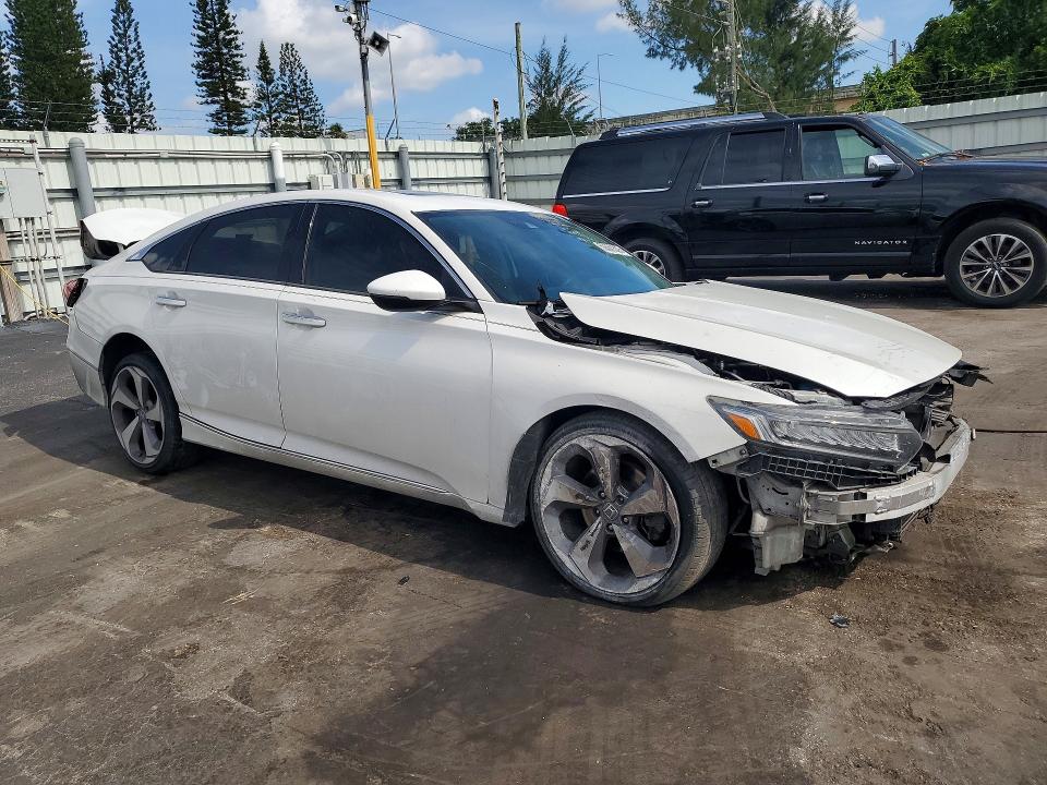 Продаж на аукціоні авто 2018 Honda Accord, vin: 1HGCV2F99JA028263, номер лоту: 59580526