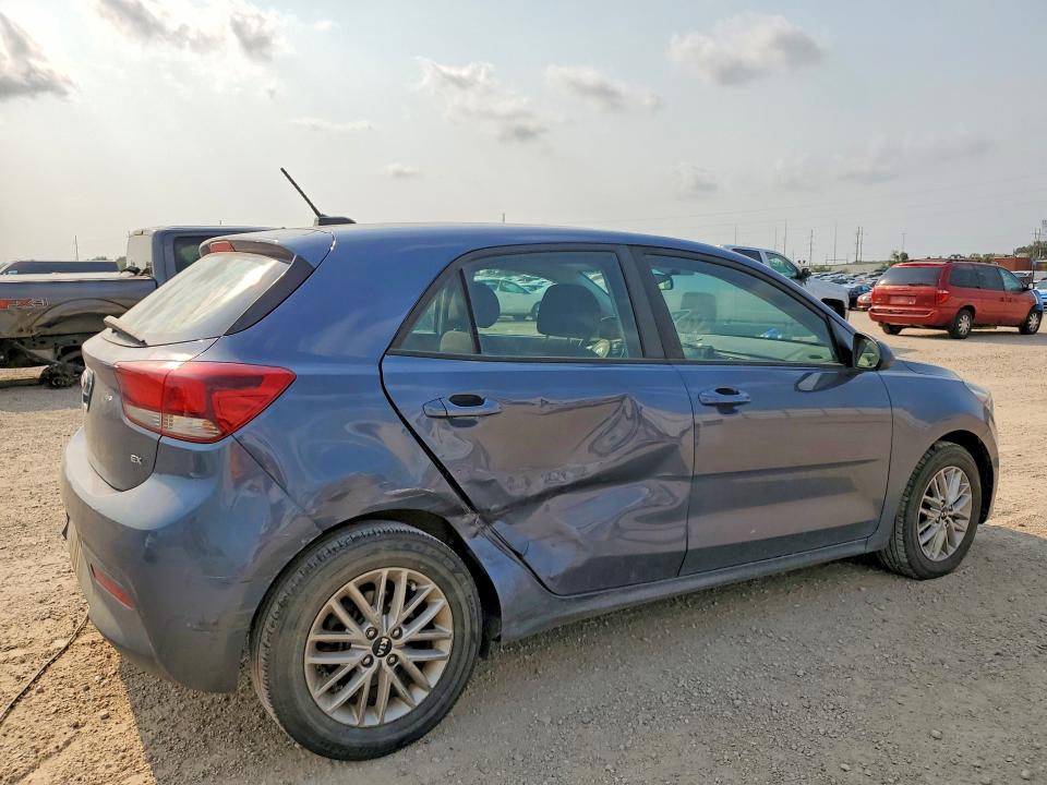 2018 Kia Rio მანქანა იყიდება აუქციონზე, vin: 3KPA35AB1JE064064, აუქციონის ნომერი: 61592186