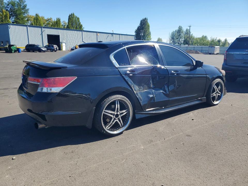 61111806 :رقم المزاد ، 1HGCP26898A131209 vin ، 2008 Honda Accord مزاد بيع