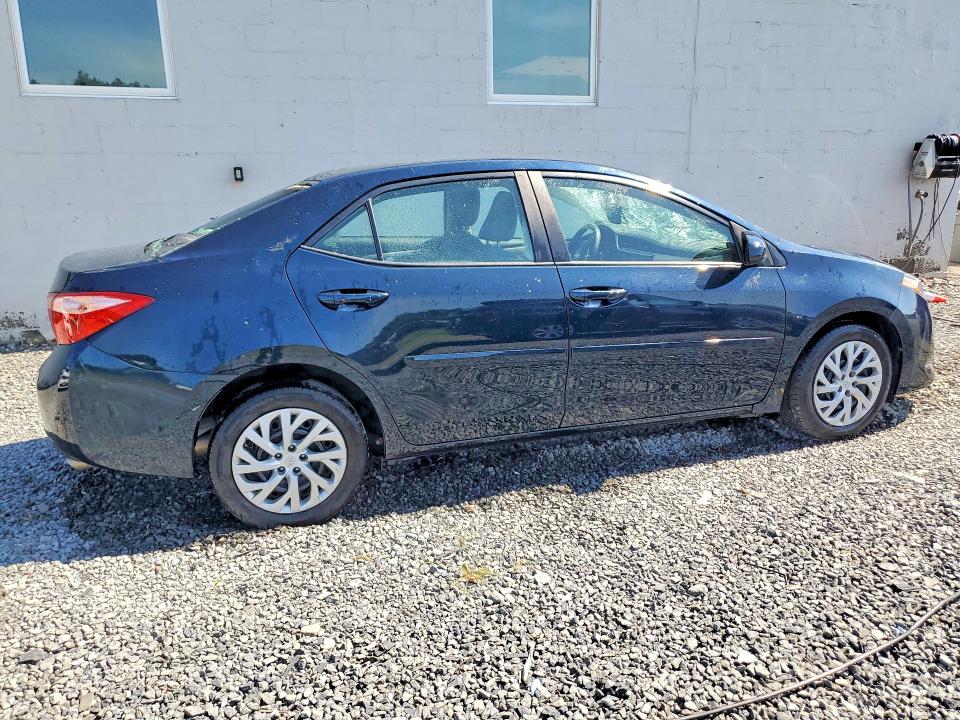 61913156 :رقم المزاد ، 2T1BURHE5JC059800 vin ، 2018 Toyota Corolla مزاد بيع