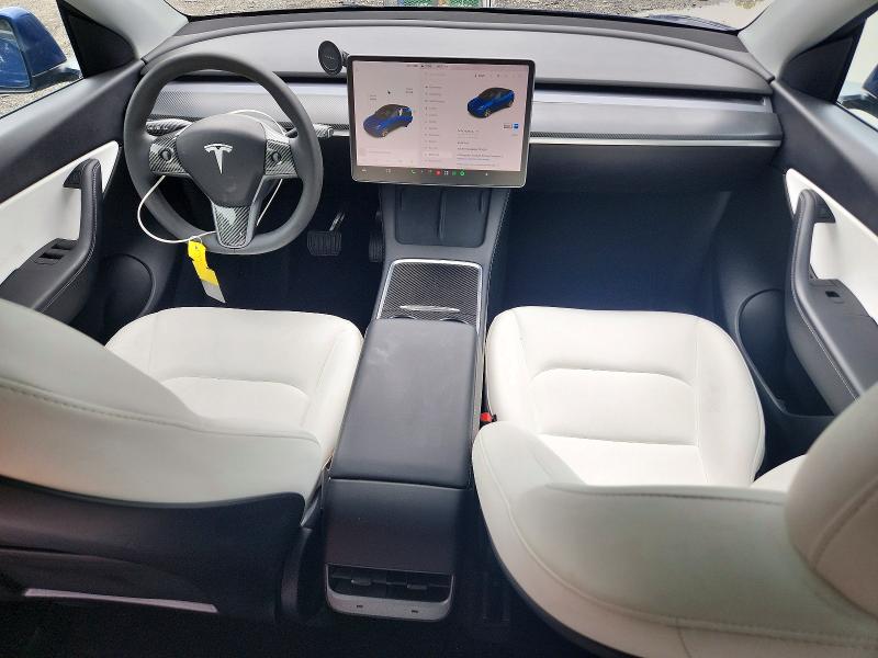 60111676 :رقم المزاد ، 5YJYGDEE3MF303680 vin ، 2021 Tesla Model Y مزاد بيع