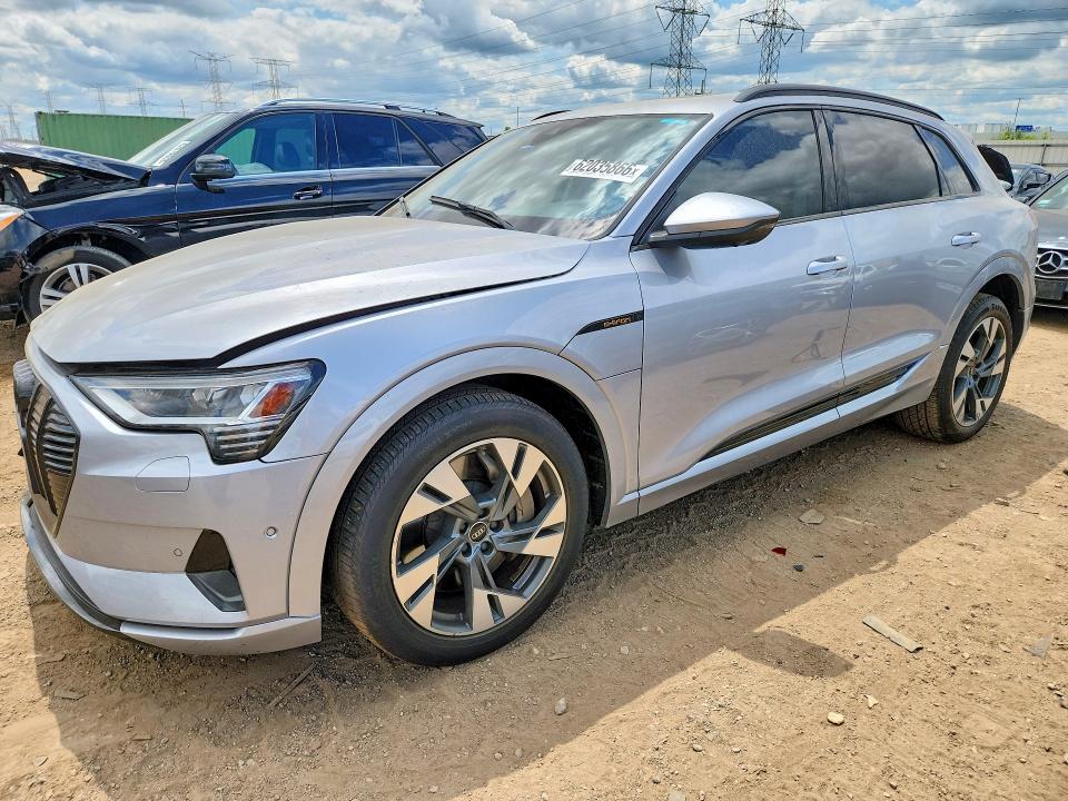 62035866 :رقم المزاد ، WA1AAAGE8NB047453 vin ، 2022 Audi E-tron مزاد بيع