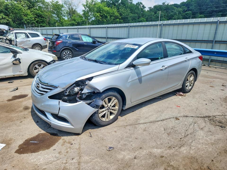 60442446 :رقم المزاد ، 5NPEB4AC1DH694237 vin ، 2013 Hyundai Sonata مزاد بيع