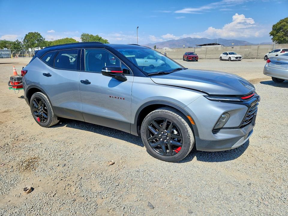 60884396 :رقم المزاد ، 3GNKBDR47PS228121 vin ، 2023 Chevrolet Blazer مزاد بيع