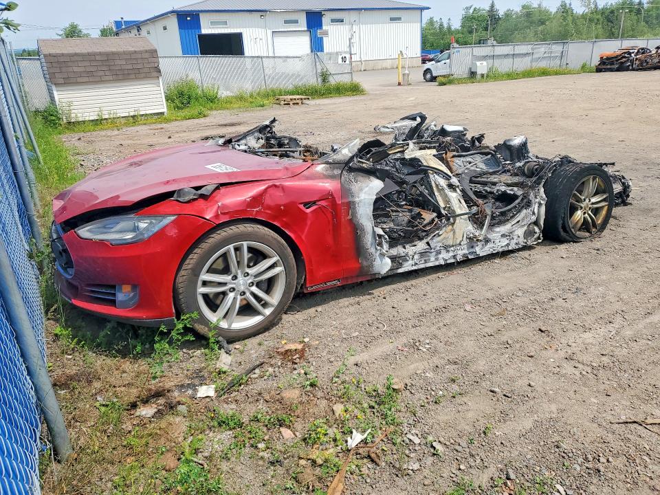 Продажа на аукционе авто 2014 Tesla Model S, vin: 5YJSA1H17EFP51341, номер лота: 85615915