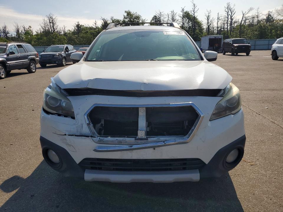 61227326 :رقم المزاد ، 4S4BSANC6F3299590 vin ، 2015 Subaru Outback مزاد بيع