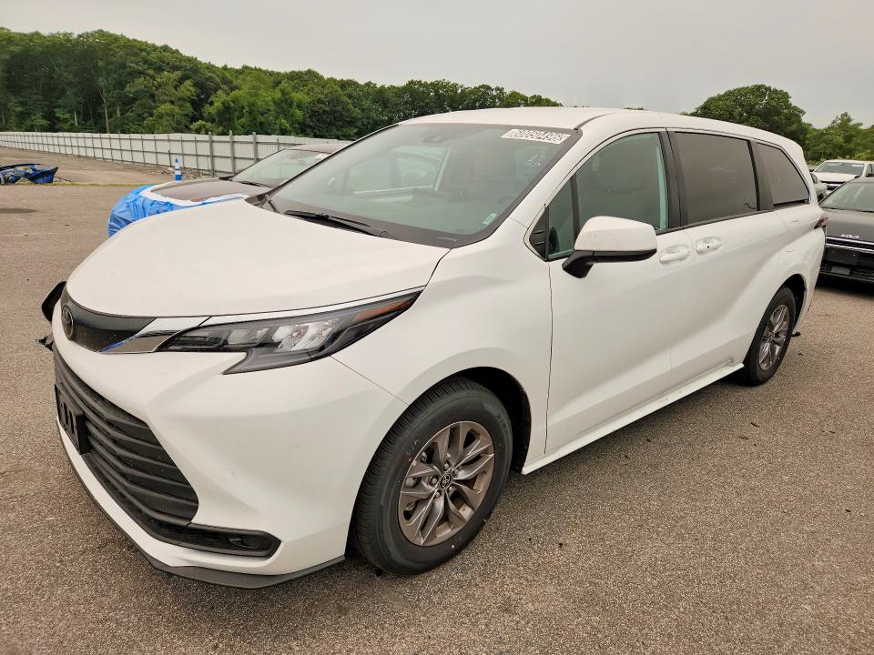 60050496 :رقم المزاد ، 5TDKRKECXTS304645 vin ، 2026 Toyota Sienna مزاد بيع