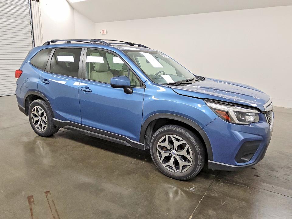 Продажа на аукционе авто 2021 Subaru Forester, vin: JF2SKAFC6MH514888, номер лота: 61985556