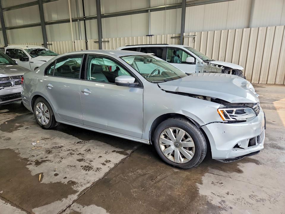 62796706 :رقم المزاد ، 3VWD07AJ4EM215223 vin ، 2014 Volkswagen Jetta مزاد بيع