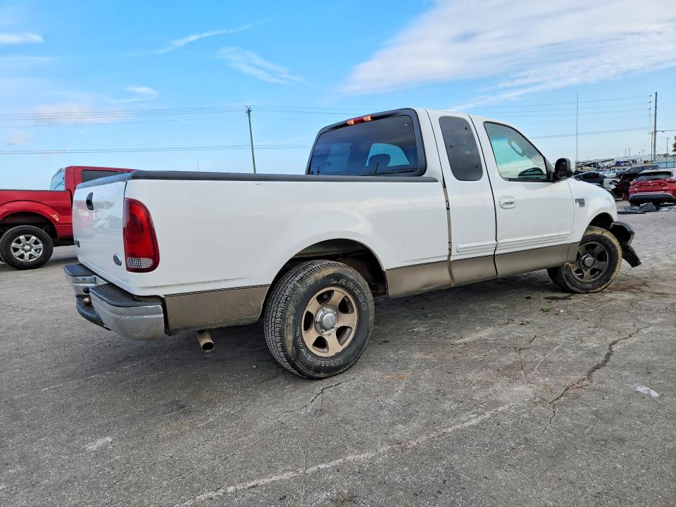 60718786 :رقم المزاد ، 1FTRX17WX2NB27282 vin ، 2002 Ford F150 مزاد بيع