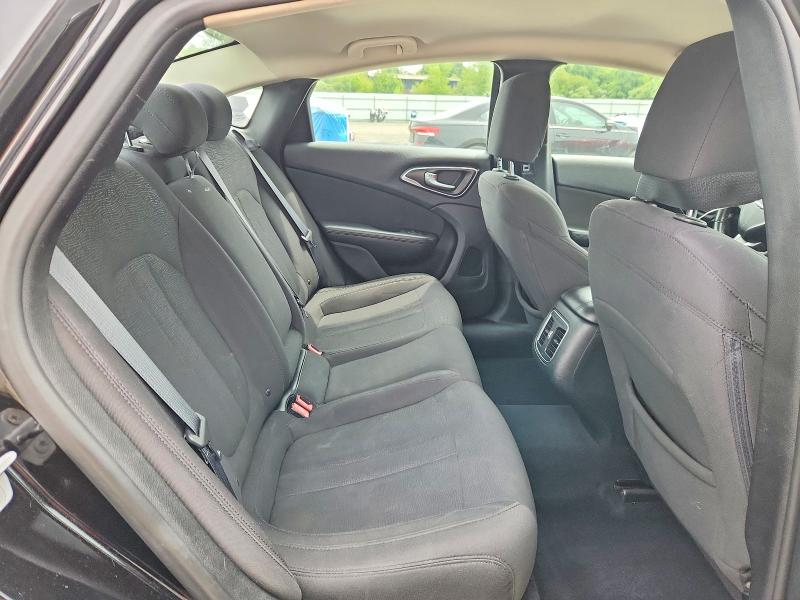 62131876 :رقم المزاد ، 1C3CCCAB5FN676529 vin ، 2015 Chrysler 200 مزاد بيع