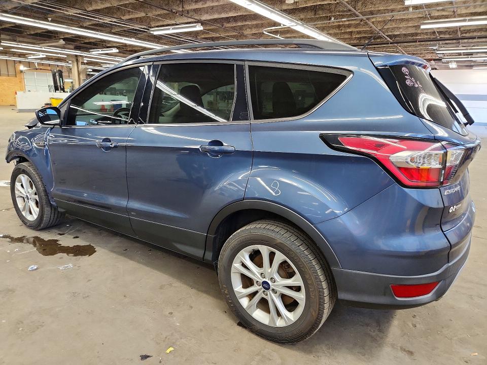 Продаж на аукціоні авто 2018 Ford Escape, vin: 1FMCU0GD8JUA03857, номер лоту: 61370286