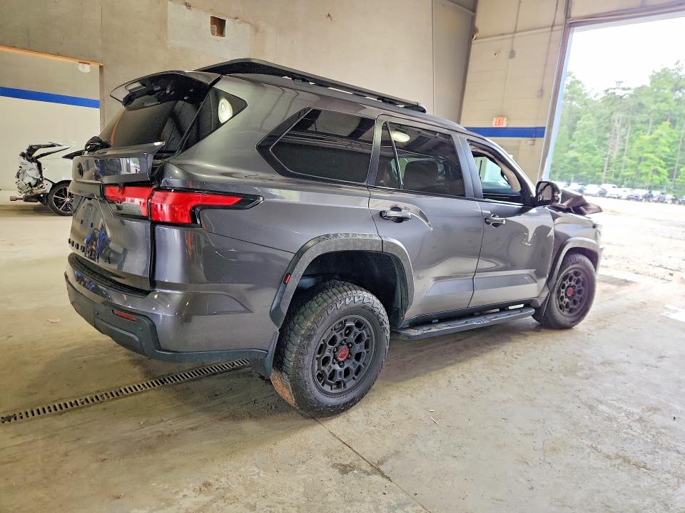 Продаж на аукціоні авто 2024 Toyota Sequoia, vin: 7SVAAABA5RX040677, номер лоту: 61695106