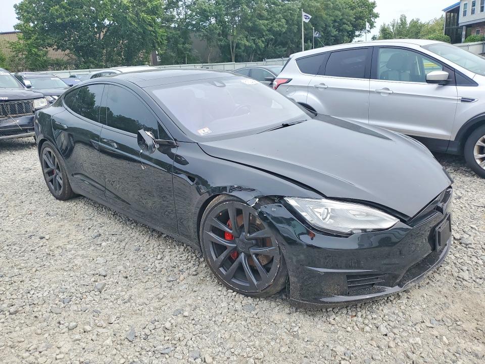 Продажа на аукционе авто 2015 Tesla Model S, vin: 5YJSA1E4XFF112726, номер лота: 61304396