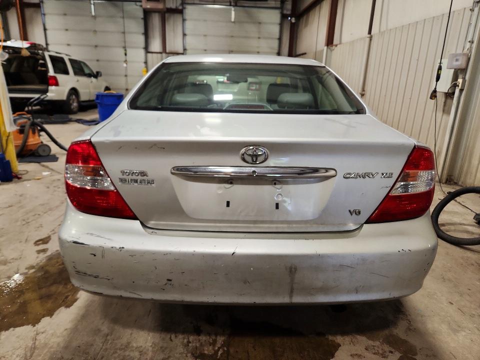 2004 Toyota Camry მანქანა იყიდება აუქციონზე, vin: 4T1BF30K74U580254, აუქციონის ნომერი: 62050216