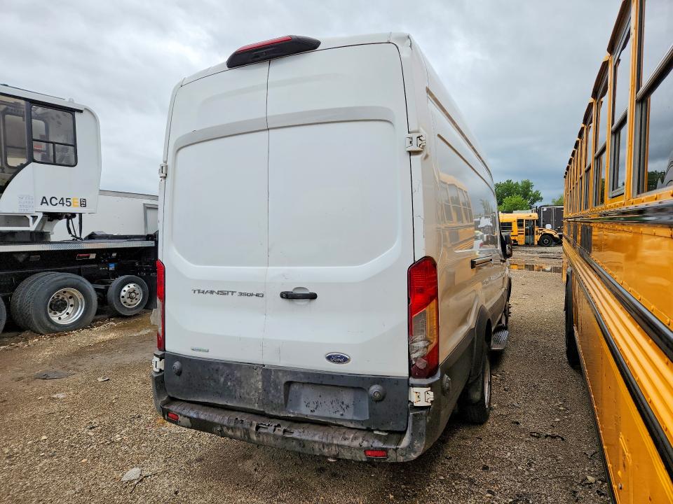 62810246 :رقم المزاد ، 1FTWS4XG6LKA03508 vin ، 2020 Ford Transit مزاد بيع