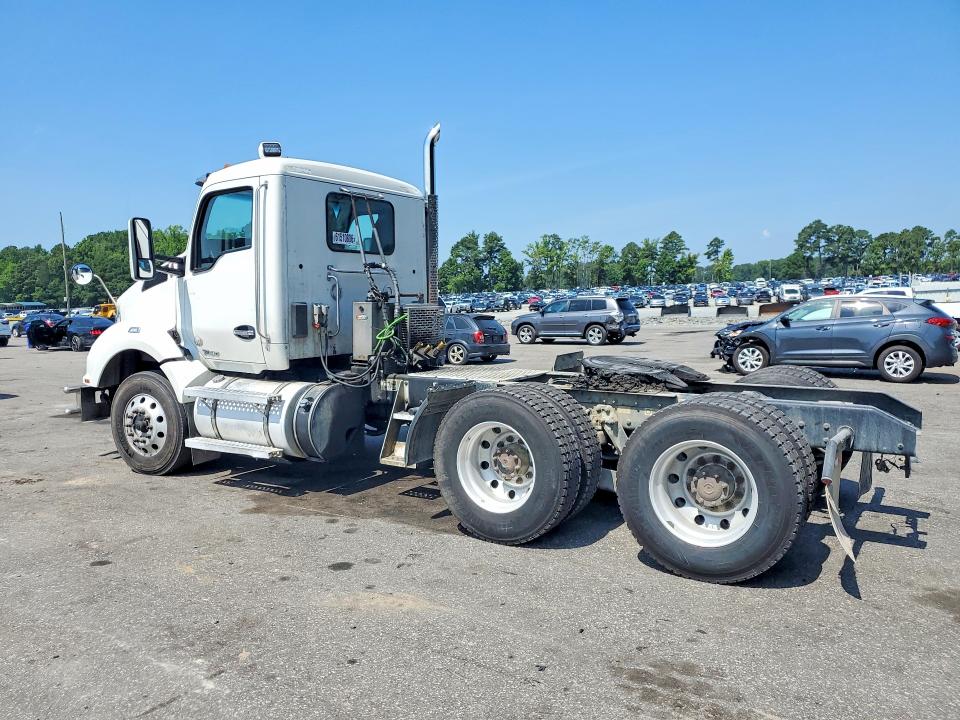 61510806 :رقم المزاد ، 1XKZDP9X6LJ396801 vin ، 2020 Kenworth Construction مزاد بيع
