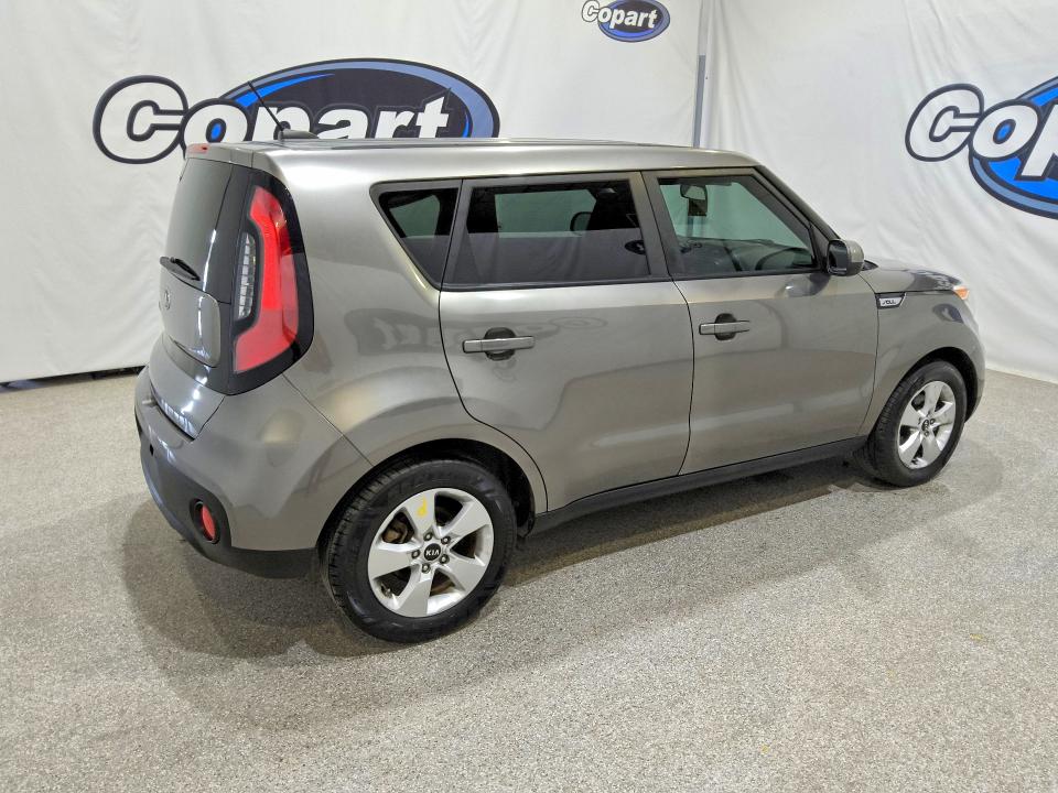 58759276 :رقم المزاد ، KNDJN2A26J7619826 vin ، 2018 Kia Soul مزاد بيع